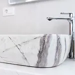 8home Апартаменты *