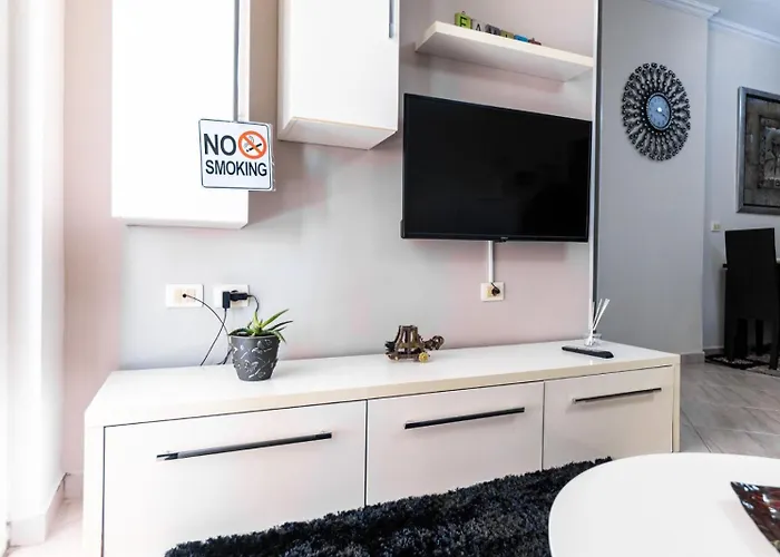 8home Apartament Tirana