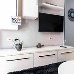 8home דירה טיראנה