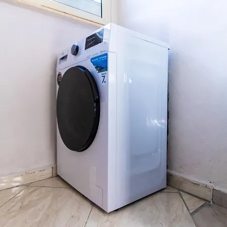 8home דירה טיראנה